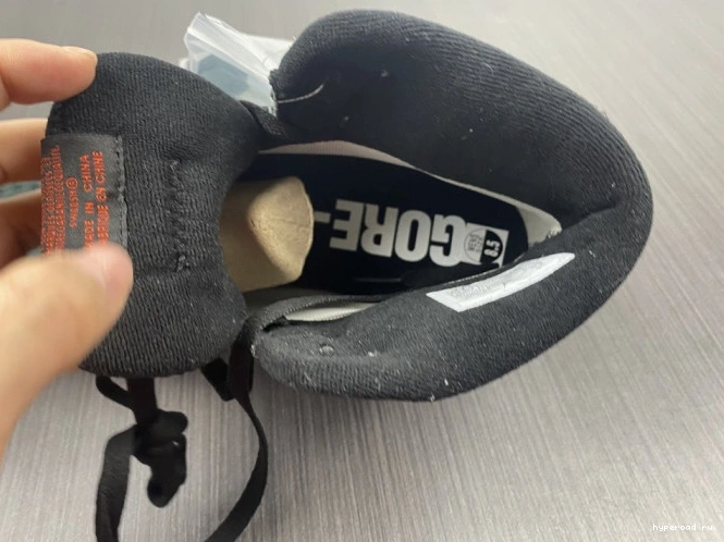 Retro Jordan Gore-Tex High Black DB2889-001 Element Grey Particle 1 0827